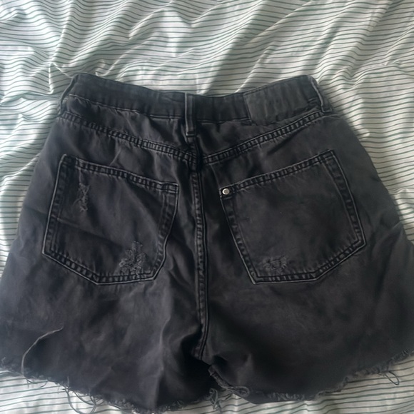 H&M Jean shorts - Picture 3 of 3